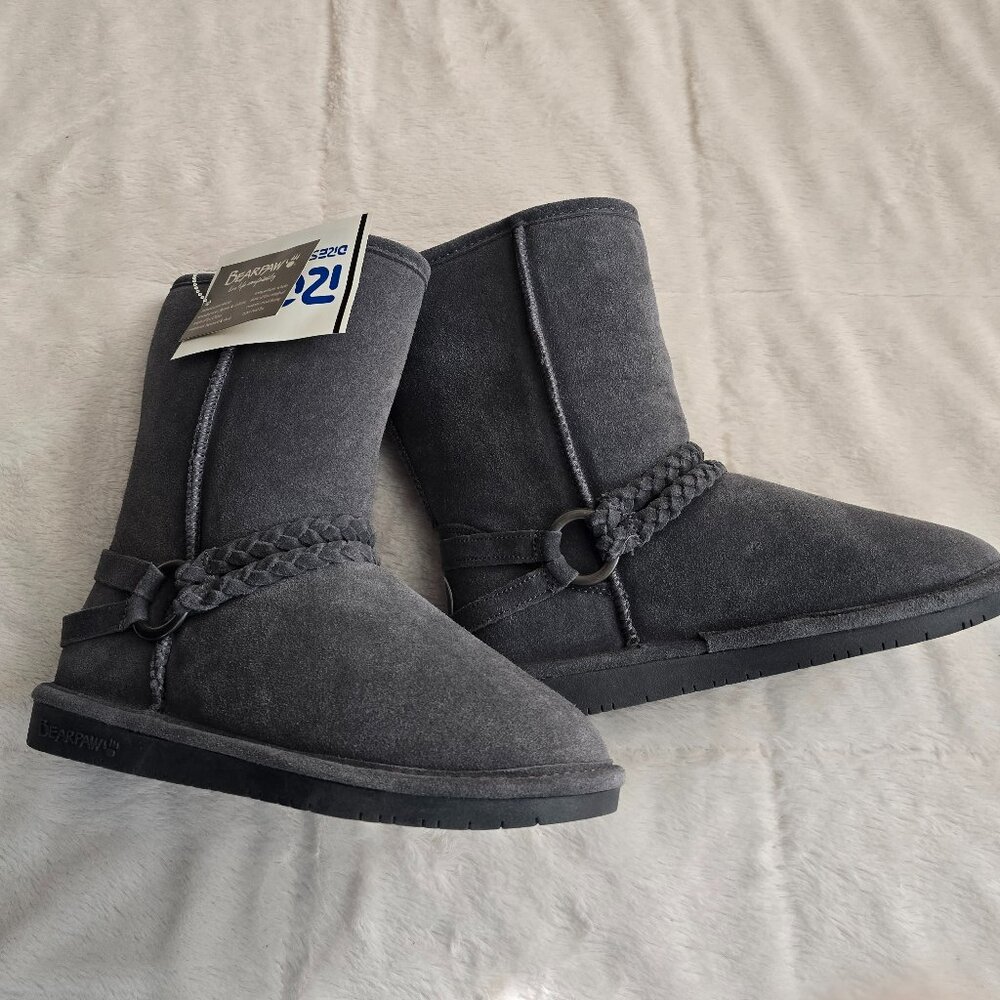 Sheepskin Lined Suede Gray Boots New